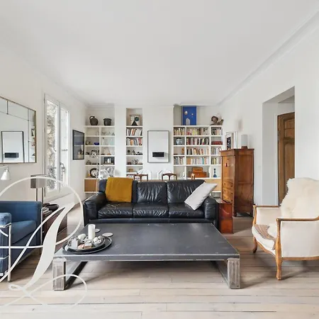 Grande De Luxe En Face De L'ancien Atelier De Camille Claudel A 6eme * Paris