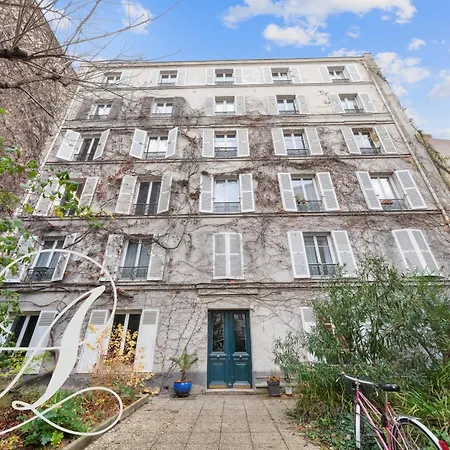 Grande De Luxe En Face De L'ancien Atelier De Camille Claudel A 6eme *